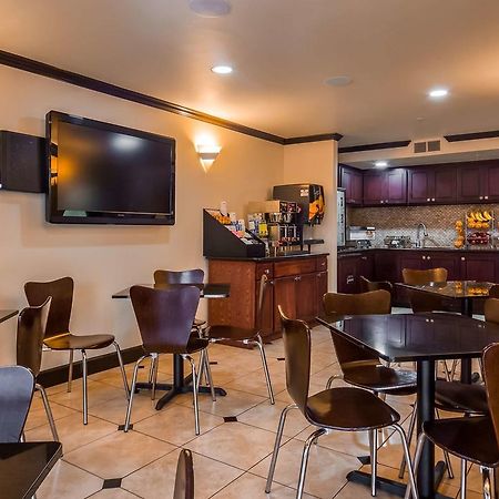 Best Western Orchard Inn وكياه، ميندوسينو، كاليفورنيا المظهر الخارجي الصورة
