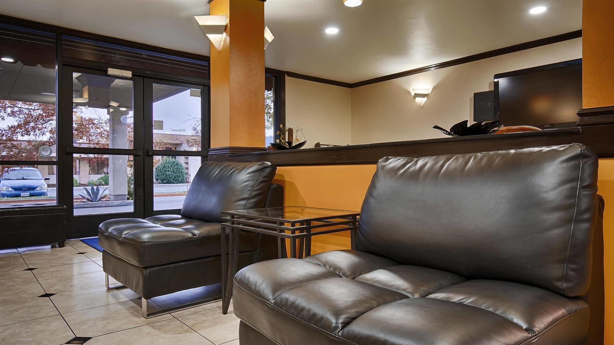 Best Western Orchard Inn وكياه، ميندوسينو، كاليفورنيا المظهر الخارجي الصورة
