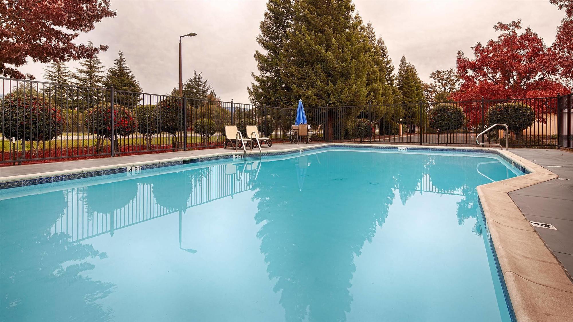 Best Western Orchard Inn وكياه، ميندوسينو، كاليفورنيا المظهر الخارجي الصورة